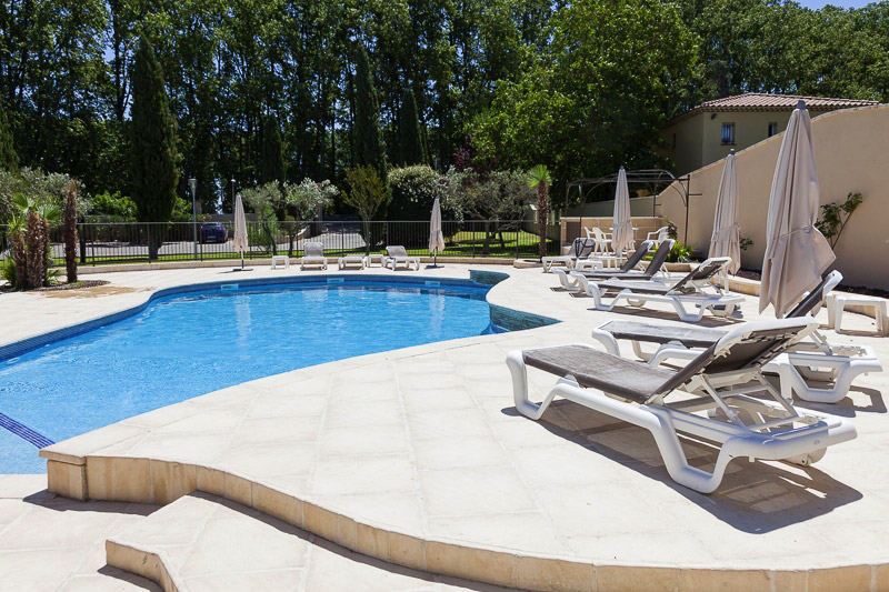 Piscine et terrasse Le Mas de Jossyl